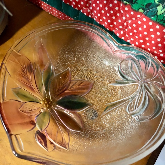 Glass Poinsettia Heart Shape Candy Dish Vintage Christmas Holiday Decor - Picture 2 of 8